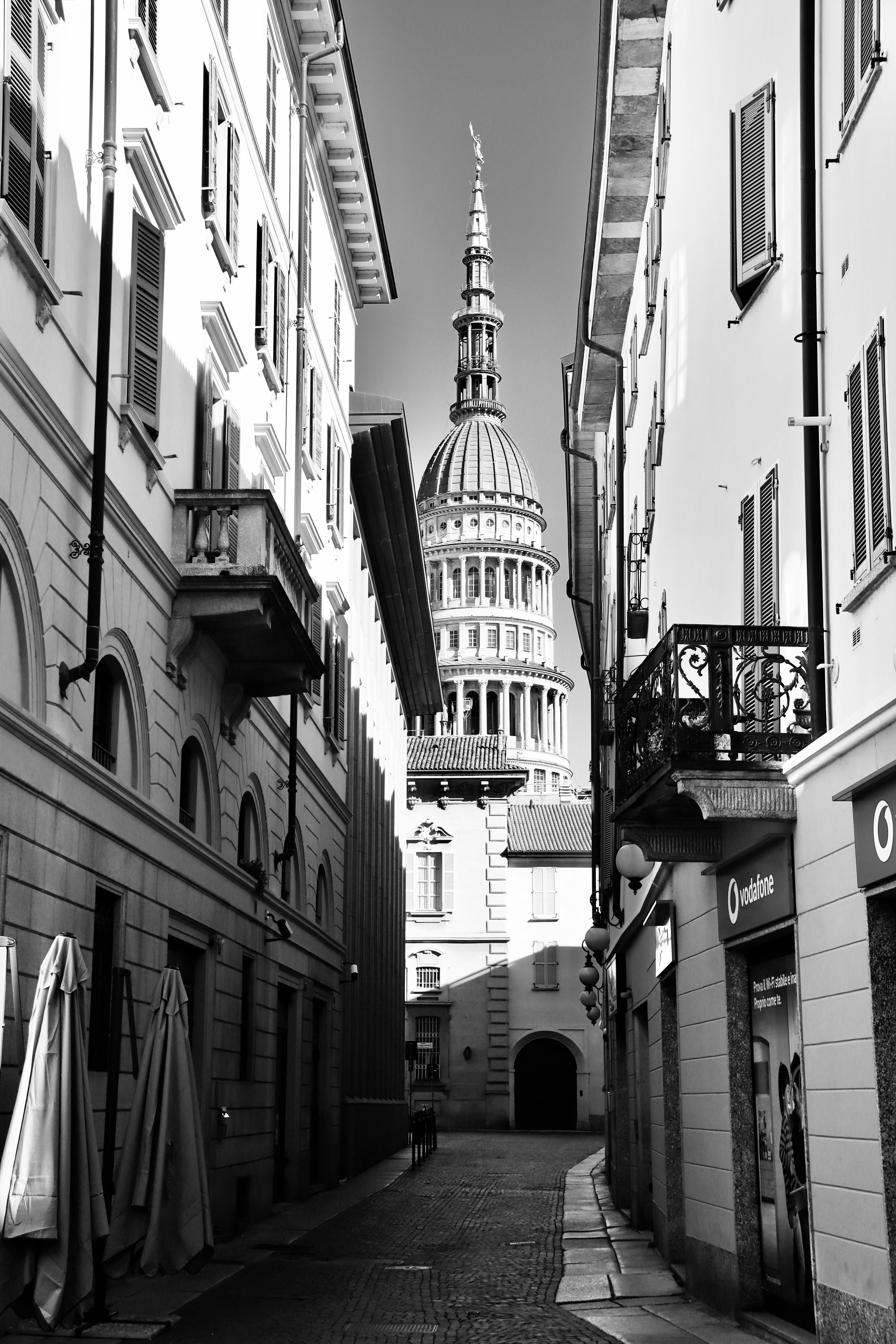 Novara's Basilica San Gaudenzio from a distance.