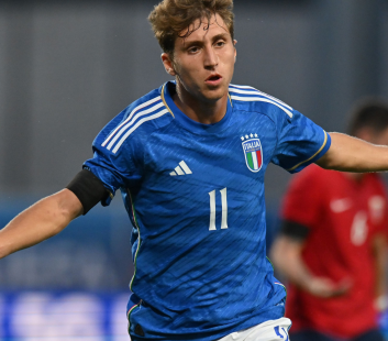 Tommaso Baldanzi celebrating a goal against Norway.