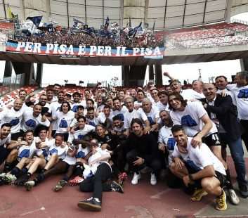 Pisa celebrate promotion to Serie A