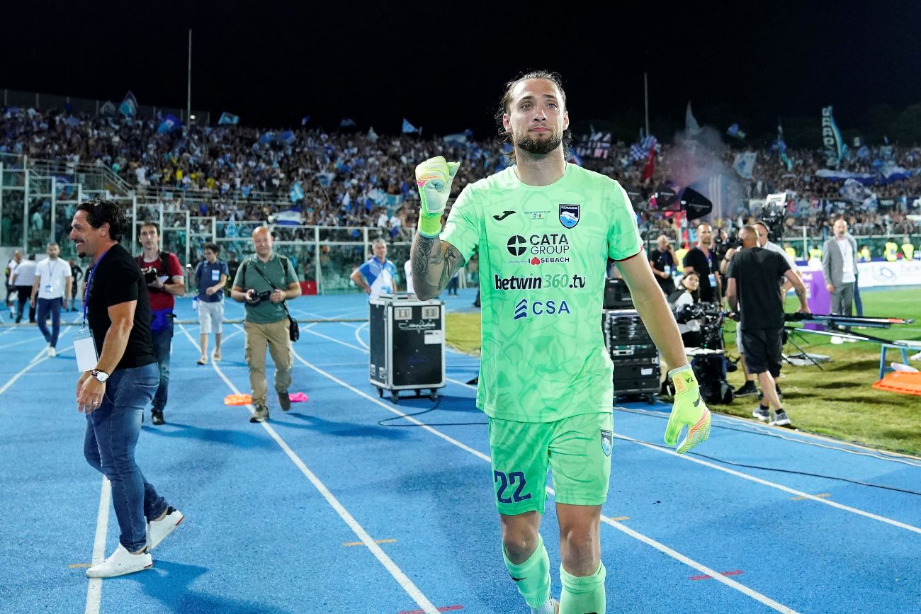 Alessandro Plizzari Leads by Example as Captain and Keeper Drags Pescara to Serie B