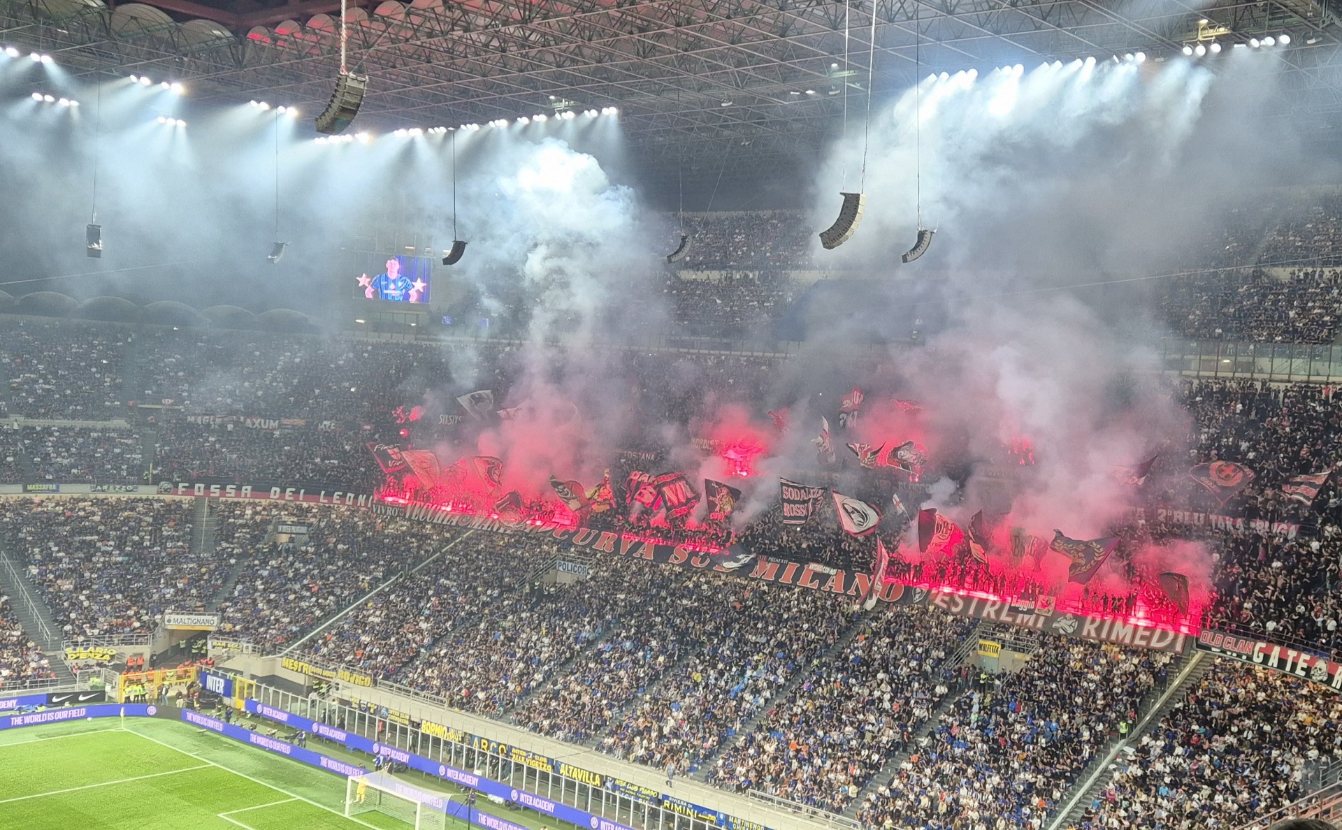 Milan Derby, Cycling in Tuscany and a Florentine New Year – Italy in March