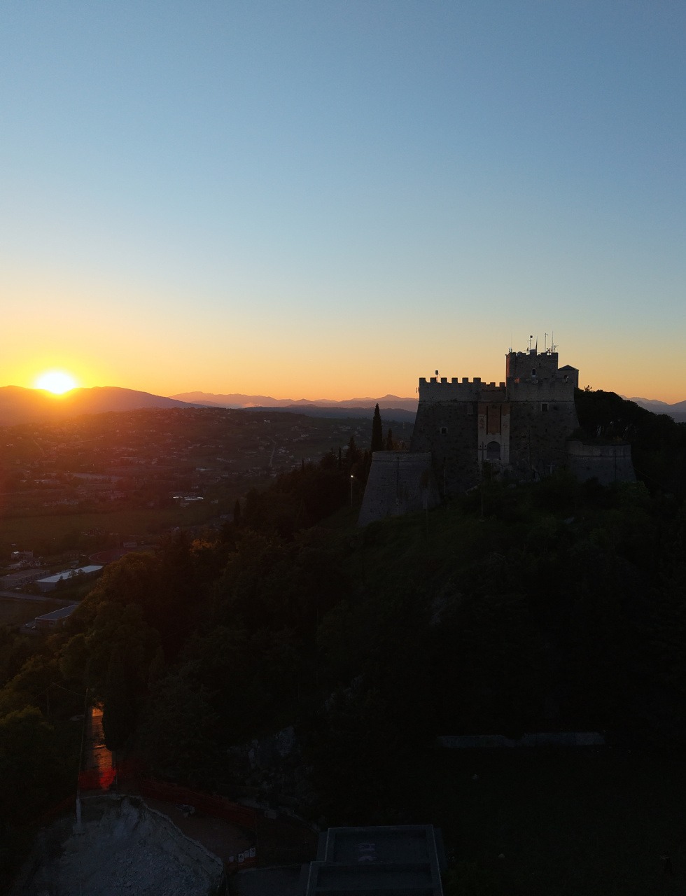 IN SEARCH OF LA BELLA VITA