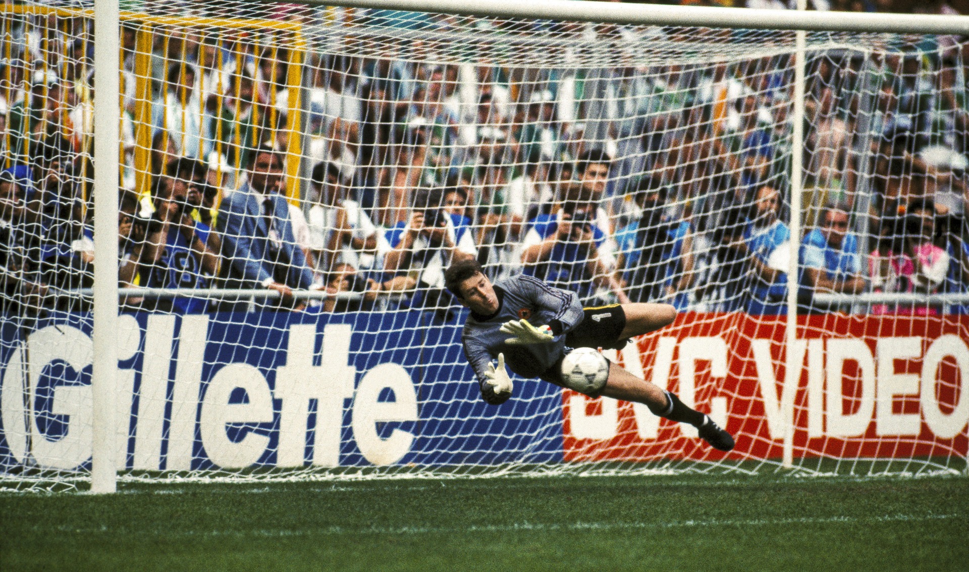 On This Day at the World Cup – June 25: Double Delight for Ireland and Italy