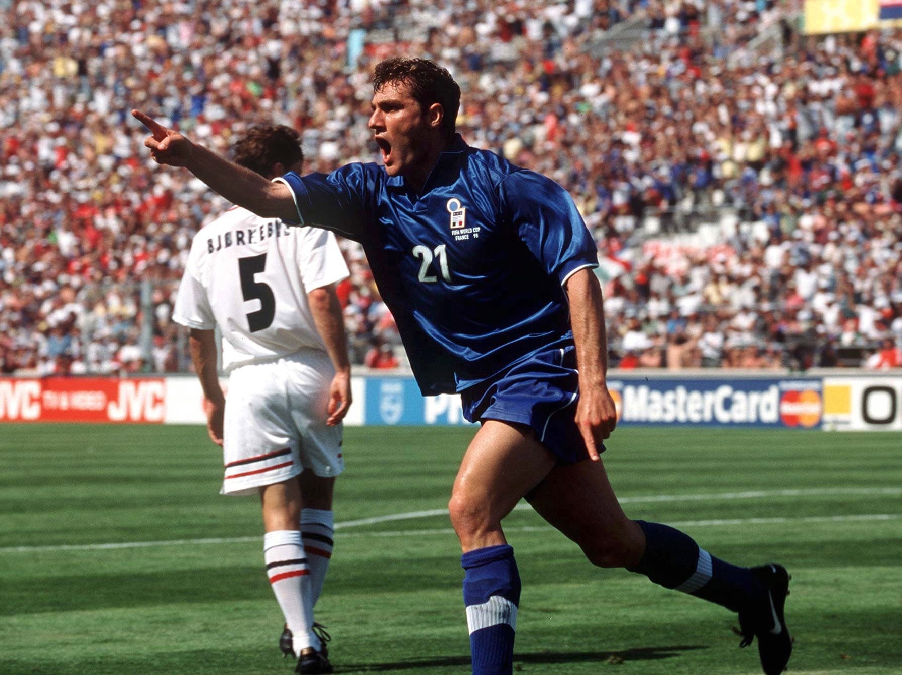On This Day at the World Cup – June 27: Fourmidable Christian Vieri Sinks Norway